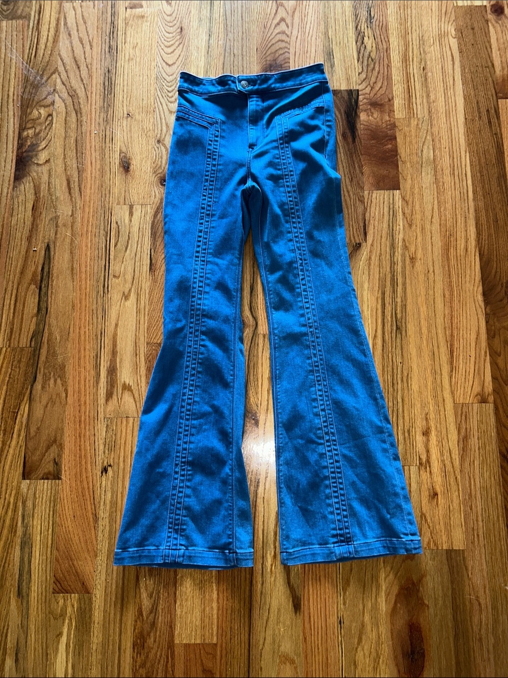Express Women’s Bright Blue Flare Jeans with stretch
